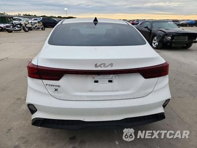 Zdjęcie 6 z 12 samochodu: 2023 KIA FORTE LXS VIN:3KPF24AD9PE673075 - miniatura