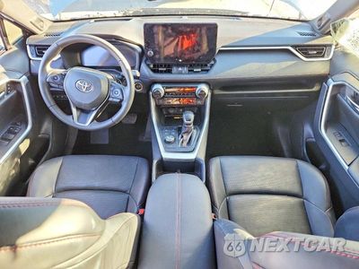 Zdjęcie 8 z 13 samochodu: 2023 TOYOTA RAV4 PRIME XSE VIN:JTMFB3FV1PD163381 - miniatura