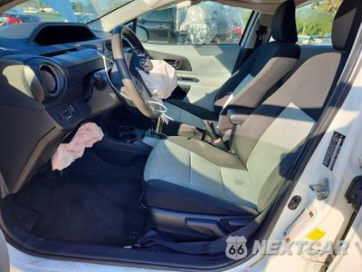 Zdjęcie 7 z 13 samochodu: 2013 TOYOTA PRIUS C THREE VIN:JTDKDTB38D1551251 - miniatura