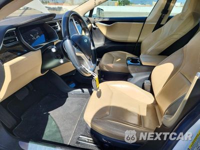 Zdjęcie 7 z 12 samochodu: 2015 TESLA MODEL S 70D VIN:5YJSA1S20FF085264 - miniatura