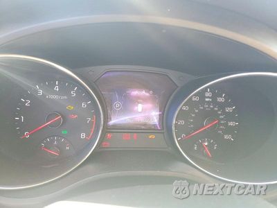 Zdjęcie 9 z 14 samochodu: 2017 KIA SEDONA LX VIN:KNDMB5C13H6321021 - miniatura