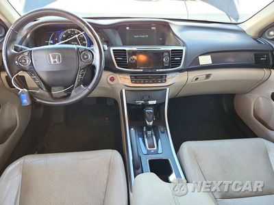 Zdjęcie 8 z 12 samochodu: 2015 HONDA ACCORD HYBRID EXL VIN:1HGCR6F59FA003184 - miniatura