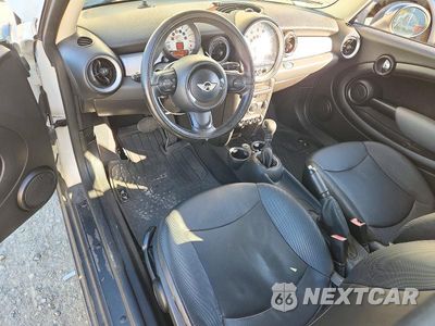 Zdjęcie 8 z 12 samochodu: 2011 MINI COOPER VIN:WMWSU3C5XBT098913 - miniatura