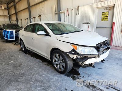 Czwarte zdjęcie samochodu z boku: 2013 BUICK LACROSSE VIN:1G4GC5G34DF206214 - miniatura