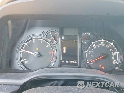 Zdjęcie 9 z 13 samochodu: 2020 TOYOTA 4RUNNER SR5 PREMIUM VIN:JTEZU5JRXL5214485 - miniatura
