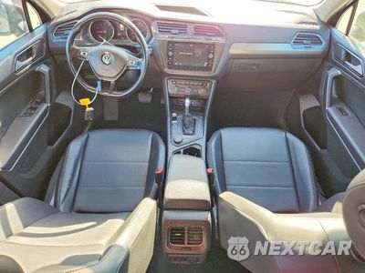 Zdjęcie 8 z 14 samochodu: 2018 VOLKSWAGEN TIGUAN SE VIN:3VV2B7AXXJM120833 - miniatura