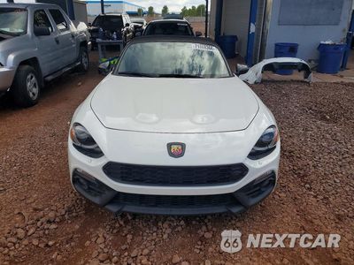 Piąte zdjęcie samochodu w środku: 2019 FIAT 124 SPIDER CLASSICA VIN:JC1NFAEK8K0141421 - miniatura
