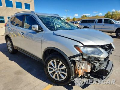 Czwarte zdjęcie samochodu z boku: 2017 NISSAN ROGUE SV VIN:JN8AT2MV3HW264808 - miniatura