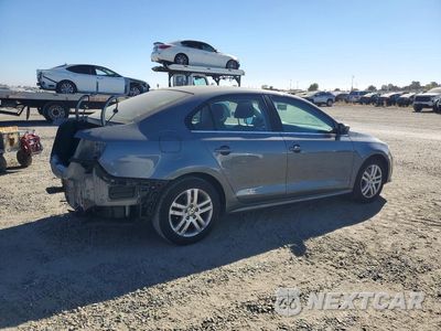 Trzecie zdjęcie samochodu z tyłu: 2017 VOLKSWAGEN JETTA S VIN:3VW167AJ4HM318681 - miniatura
