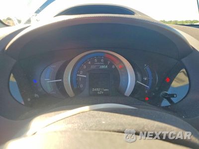 Zdjęcie 9 z 12 samochodu: 2010 HONDA INSIGHT LX VIN:JHMZE2H54AS035679 - miniatura