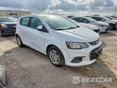 Czwarte zdjęcie samochodu z boku: 2019 CHEVROLET SONIC VIN:1G1JG6SB5K4131673 - miniatura