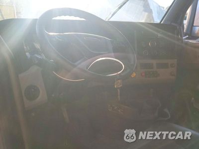 Zdjęcie 8 z 14 samochodu: 2020 FREIGHTLINER CASCADIA 1 - SEMI TRUCK VIN:3AKJHHDRXLSLK0611 - miniatura
