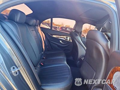Zdjęcie 10 z 12 samochodu: 2018 MERCEDES-BENZ E 300 4MATIC VIN:WDDZF4KB9JA481203 - miniatura