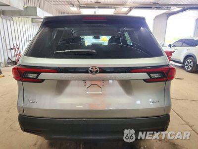 Zdjęcie 6 z 14 samochodu: 2025 TOYOTA GRAND HIGHLANDER XLE VIN:5TDAAAB57SS082888 - miniatura