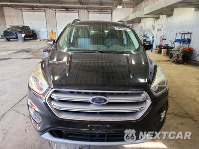 Piąte zdjęcie samochodu w środku: 2017 FORD ESCAPE SE VIN:1FMCU0GD7HUB77879 - miniatura