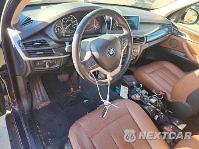 Zdjęcie 8 z 12 samochodu: 2015 BMW X5 XDRIVE35D VIN:5UXKS4C53F0J98940 - miniatura
