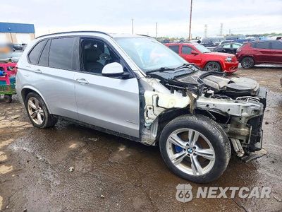 Czwarte zdjęcie samochodu z boku: 2015 BMW X5 XDRIVE50I VIN:5UXKR6C58F0J76214 - miniatura