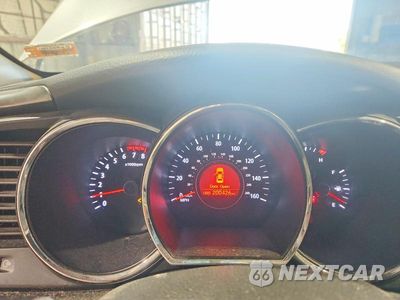 Zdjęcie 9 z 12 samochodu: 2011 KIA OPTIMA LX VIN:KNAGM4A72B5123260 - miniatura