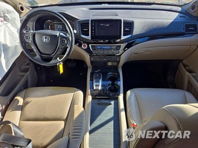 Zdjęcie 8 z 12 samochodu: 2016 HONDA PILOT TOURING VIN:5FNYF5H9XGB042012 - miniatura