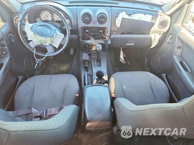 Zdjęcie 8 z 13 samochodu: 2002 JEEP LIBERTY SPORT VIN:1J4GK48K32W230289 - miniatura