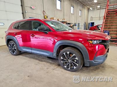 Czwarte zdjęcie samochodu z boku: 2025 MAZDA CX-50 PREMIUM PLUS VIN:7MMVAAEW4SN131590 - miniatura