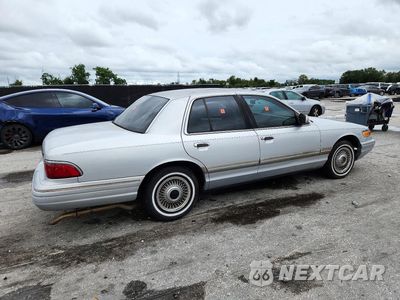 Trzecie zdjęcie samochodu z tyłu: 1997 MERCURY GRAND MARQUIS GS VIN:2MELM74W6VX738594 - miniatura
