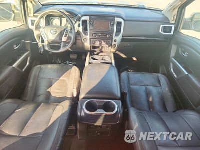 Zdjęcie 8 z 12 samochodu: 2017 NISSAN TITAN SV VIN:1N6AA1E60HN564246 - miniatura
