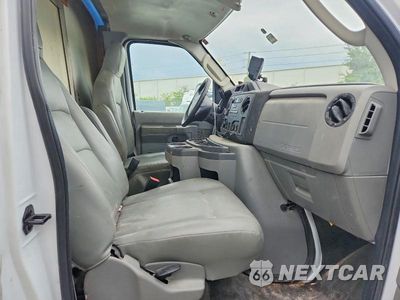 Zdjęcie 11 z 13 samochodu: 2019 FORD E350 BOX TRUCK VIN:1FDWE3FS4KDC44960 - miniatura