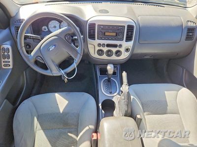 Zdjęcie 8 z 12 samochodu: 2005 FORD ESCAPE XLT VIN:1FMYU93135KB23475 - miniatura
