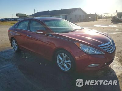 Czwarte zdjęcie samochodu z boku: 2013 HYUNDAI SONATA LIMITED VIN:5NPEC4AC0DH586754 - miniatura
