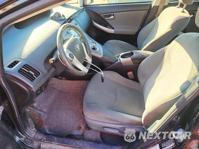 Zdjęcie 7 z 12 samochodu: 2015 TOYOTA PRIUS TWO VIN:JTDKN3DU7F0435423 - miniatura