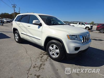 Czwarte zdjęcie samochodu z boku: 2011 JEEP GRAND CHEROKEE LAREDO VIN:1J4RR4GG2BC545989 - miniatura