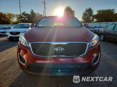 Piąte zdjęcie samochodu w środku: 2018 KIA SORENTO LX VIN:5XYPG4A31JG425135 - miniatura