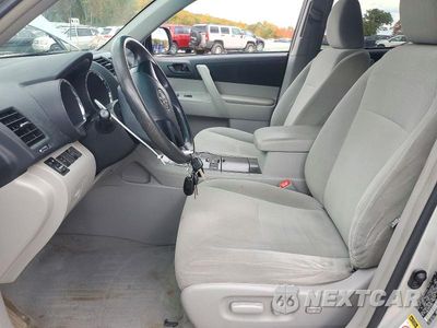 Zdjęcie 7 z 13 samochodu: 2010 TOYOTA HIGHLANDER BASE VIN:5TDBK3EH4AS016493 - miniatura