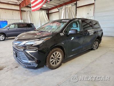 2022 TOYOTA SIENNA LE 5TDKRKEC9NS129405 - główne zdjęcie licytacji z USA - miniatura