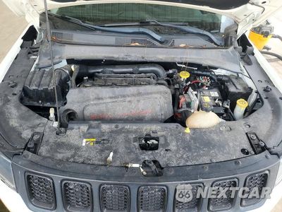 Zdjęcie 12 z 13 samochodu: 2019 JEEP COMPASS LATITUDE VIN:3C4NJCBB3KT833235 - miniatura