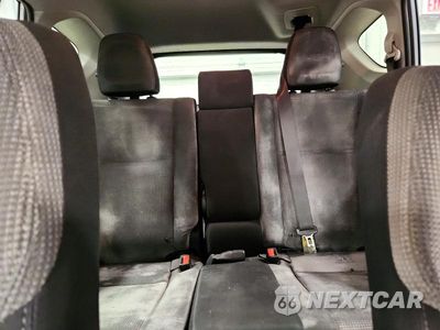 Zdjęcie 10 z 13 samochodu: 2018 TOYOTA RAV4 XLE VIN:JTMRFREV5JJ257195 - miniatura