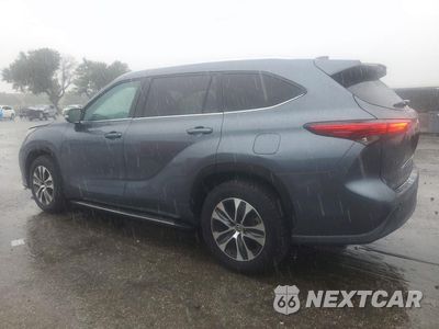 Drugie zdjęcie samochodu z przodu: 2022 TOYOTA HIGHLANDER XLE VIN:5TDGZRAH4NS539819 - miniatura