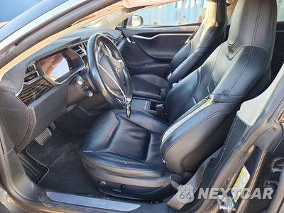 Zdjęcie 7 z 12 samochodu: 2016 TESLA MODEL S VIN:5YJSA1E2XGF155799 - miniatura