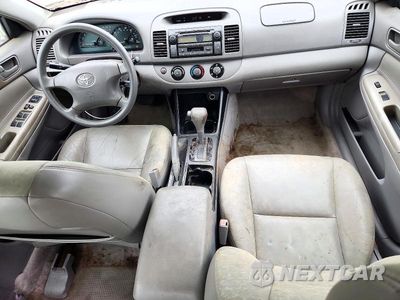 Zdjęcie 8 z 12 samochodu: 2002 TOYOTA CAMRY LE VIN:4T1BE32K92U005201 - miniatura
