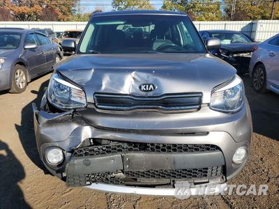 Piąte zdjęcie samochodu w środku: 2018 KIA SOUL + VIN:KNDJP3A57J7601023 - miniatura