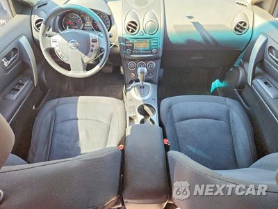 Zdjęcie 8 z 13 samochodu: 2015 NISSAN ROGUE S VIN:JN8AS5MT2FW156180 - miniatura