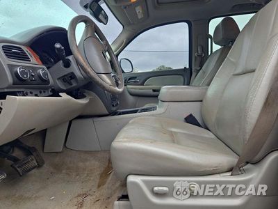 Zdjęcie 7 z 14 samochodu: 2008 GMC YUKON XL K1500 VIN:1GKFK16308R118928 - miniatura