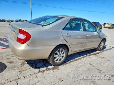 Trzecie zdjęcie samochodu z tyłu: 2003 TOYOTA CAMRY XLE VIN:4T1BE30K33U717935 - miniatura