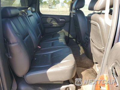 Zdjęcie 10 z 12 samochodu: 2010 CHEVROLET AVALANCHE LT VIN:3GNVKFE04AG291599 - miniatura
