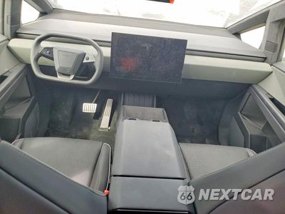 Zdjęcie 8 z 12 samochodu: 2024 TESLA CYBERTRUCK VIN:7G2CEHED5RA054394 - miniatura