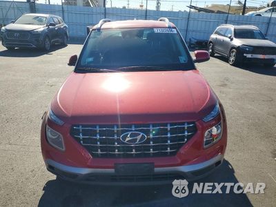 Piąte zdjęcie samochodu w środku: 2022 HYUNDAI VENUE LIMITED VIN:KMHRC8A3XNU204788 - miniatura