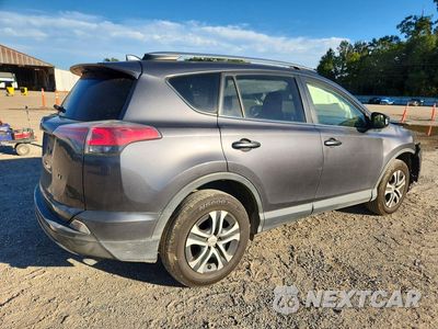 Trzecie zdjęcie samochodu z tyłu: 2018 TOYOTA RAV4 LE VIN:JTMZFREV0JJ206509 - miniatura