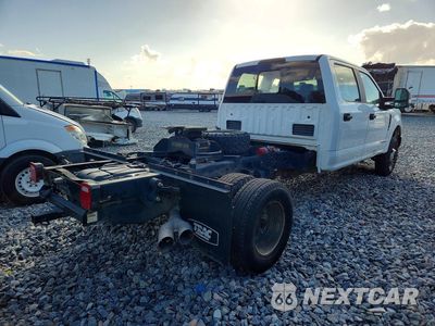 Trzecie zdjęcie samochodu z tyłu: 2019 FORD F350 SUPER DUTY VIN:1FD8W3HT4KED44532 - miniatura