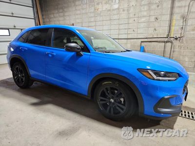 Czwarte zdjęcie samochodu z boku: 2026 HONDA HR-V SPORT VIN:3CZRZ2H59TM743583 - miniatura